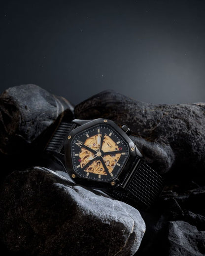 MONTRERAVELINNOIRDOREMOW1014VISUEL